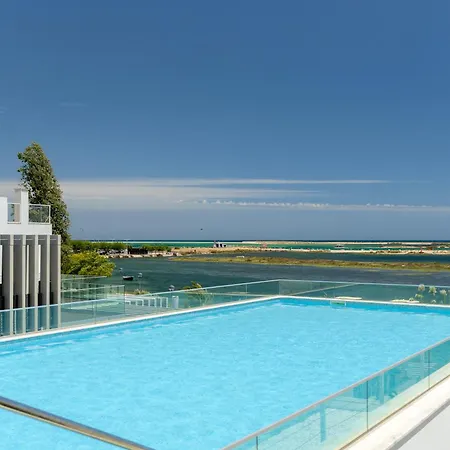 Apartamento Ocean Front With Pool In