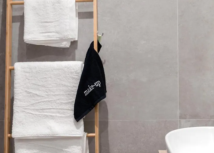 Ocean Front With Pool In アパート フゼタ