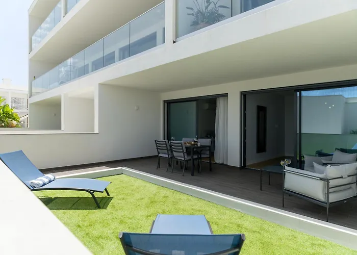 Ocean Front With Pool In