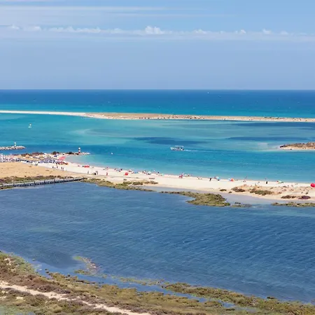 Ocean Front With Pool In Appartement Fuseta
